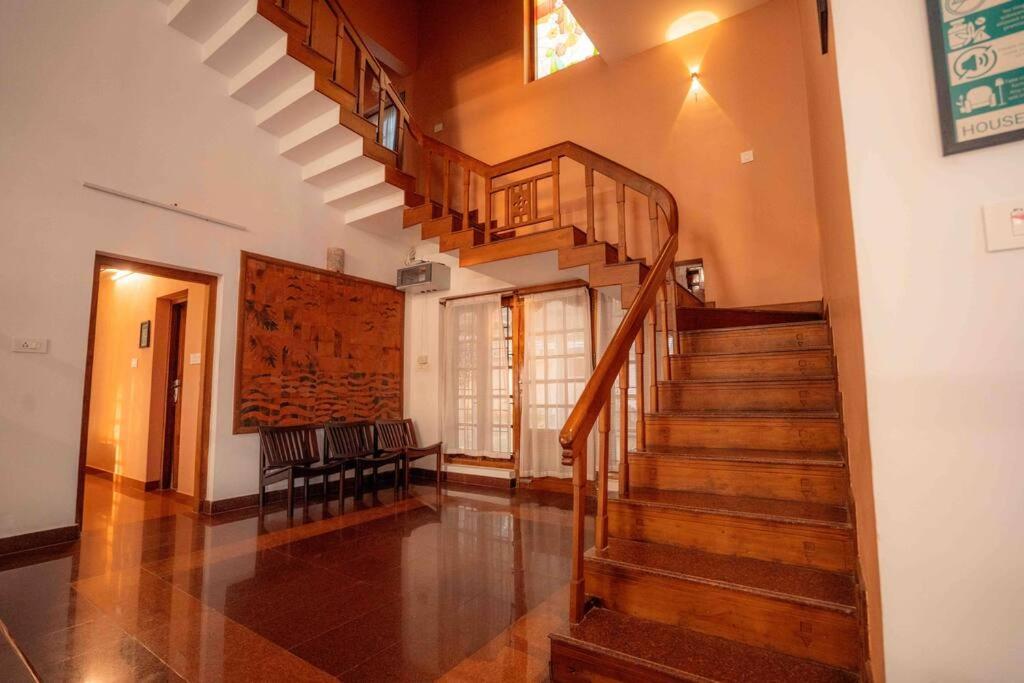Baywatch By Grha - A Picturesque Beachfront Villa Kozhikode Bagian luar foto