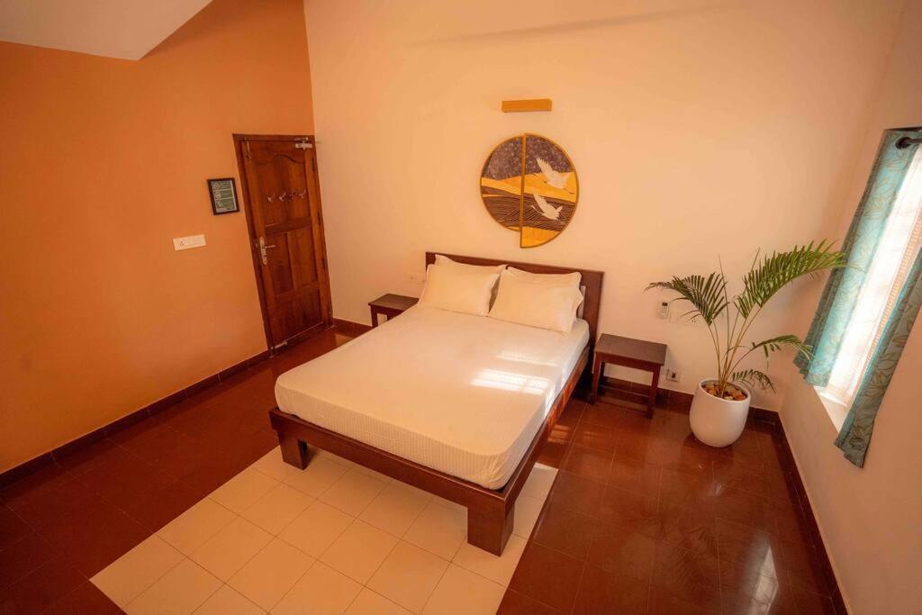 Baywatch By Grha - A Picturesque Beachfront Villa Kozhikode Bagian luar foto