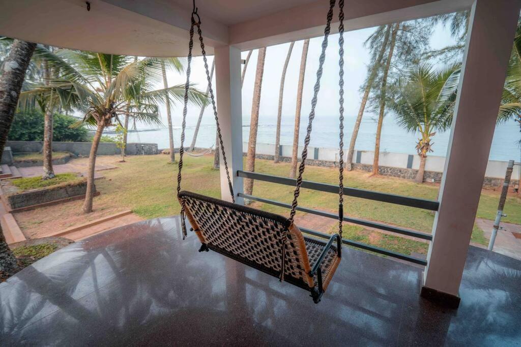 Baywatch By Grha - A Picturesque Beachfront Villa Kozhikode Bagian luar foto